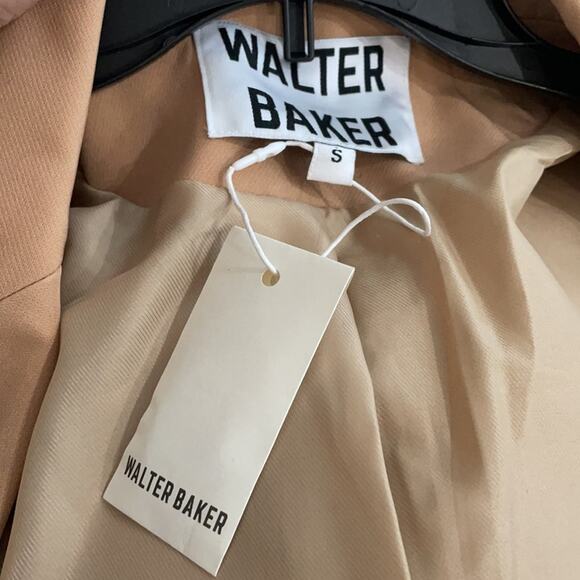 WALTER BAKER Classic Peak- Lapel Blazer (Tan) NWT - Picture 3 of 3